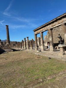 第26回　“Our boss is clearly cheating！” （我々のボスは明らかにおかしい！）