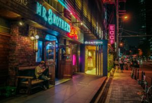 第40回 “Please stay in regular contact with the Mama-san here.” (ここのママさんと定期的にコンタクトを持つように)