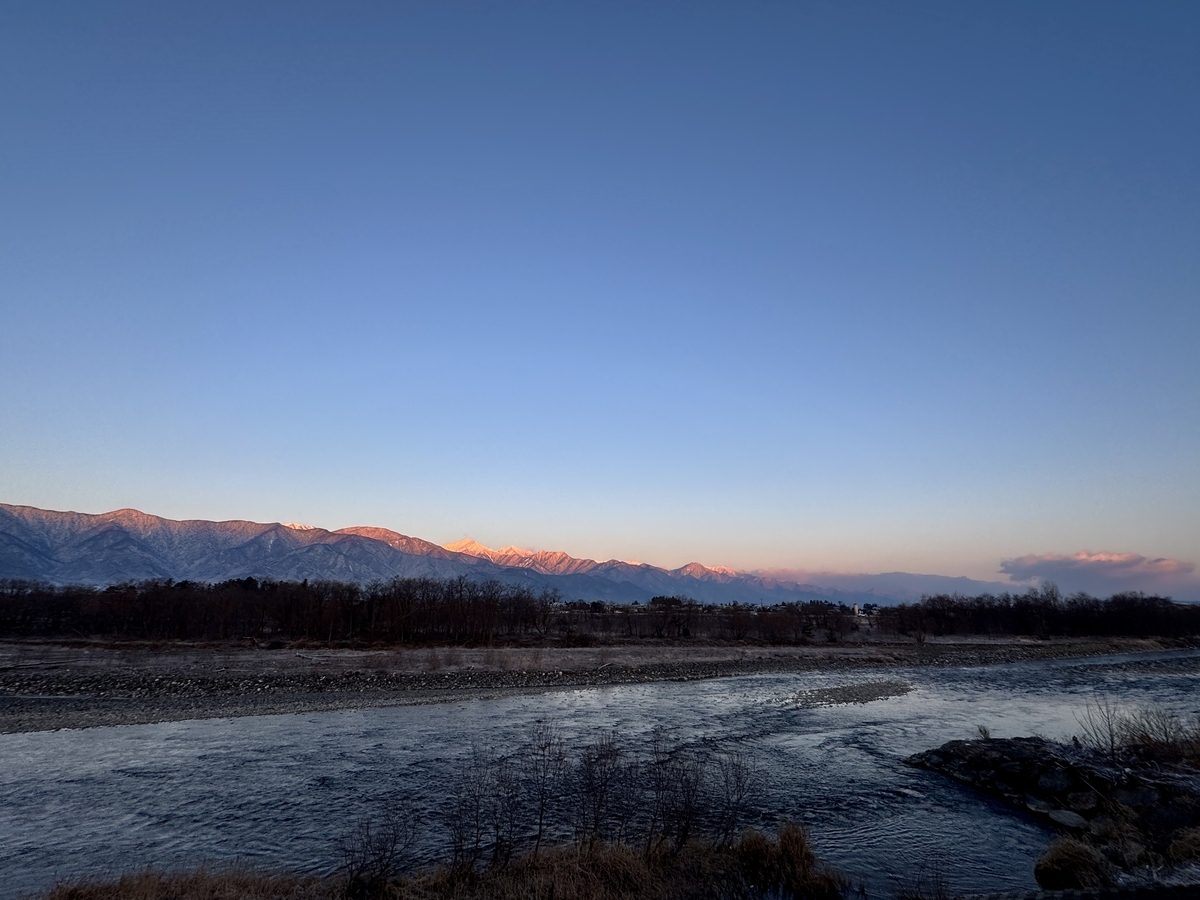 初山河一句を以つて打ち開く